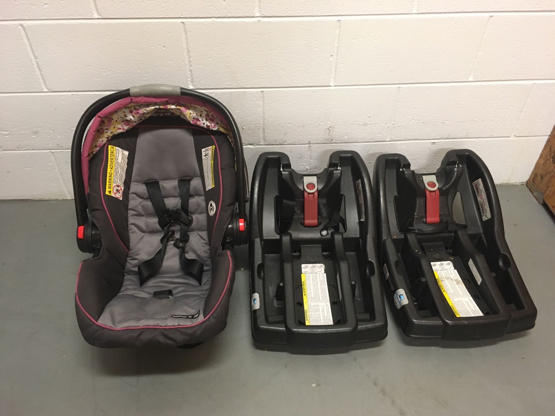 Graco FastAction Fold Stroller and Infant Car Seat Travel System