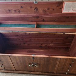 Vintage Lane Cedar Chest