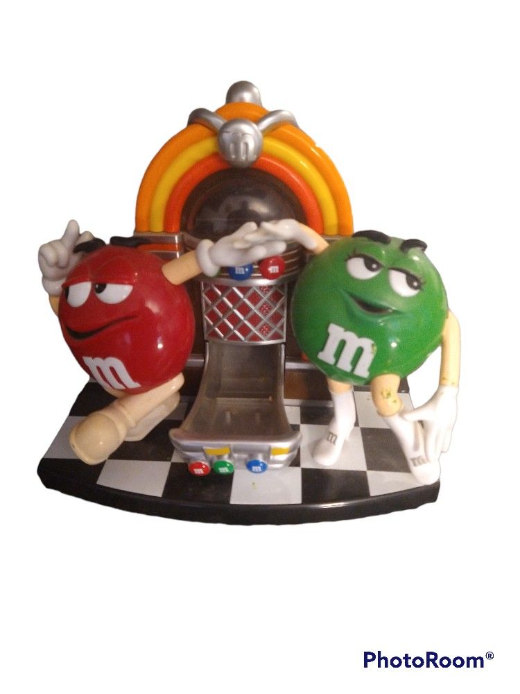 M&M's Rock n' Roll Cafe Jukebox Candy Dispenser Collectible. Great shape. Normal wear.