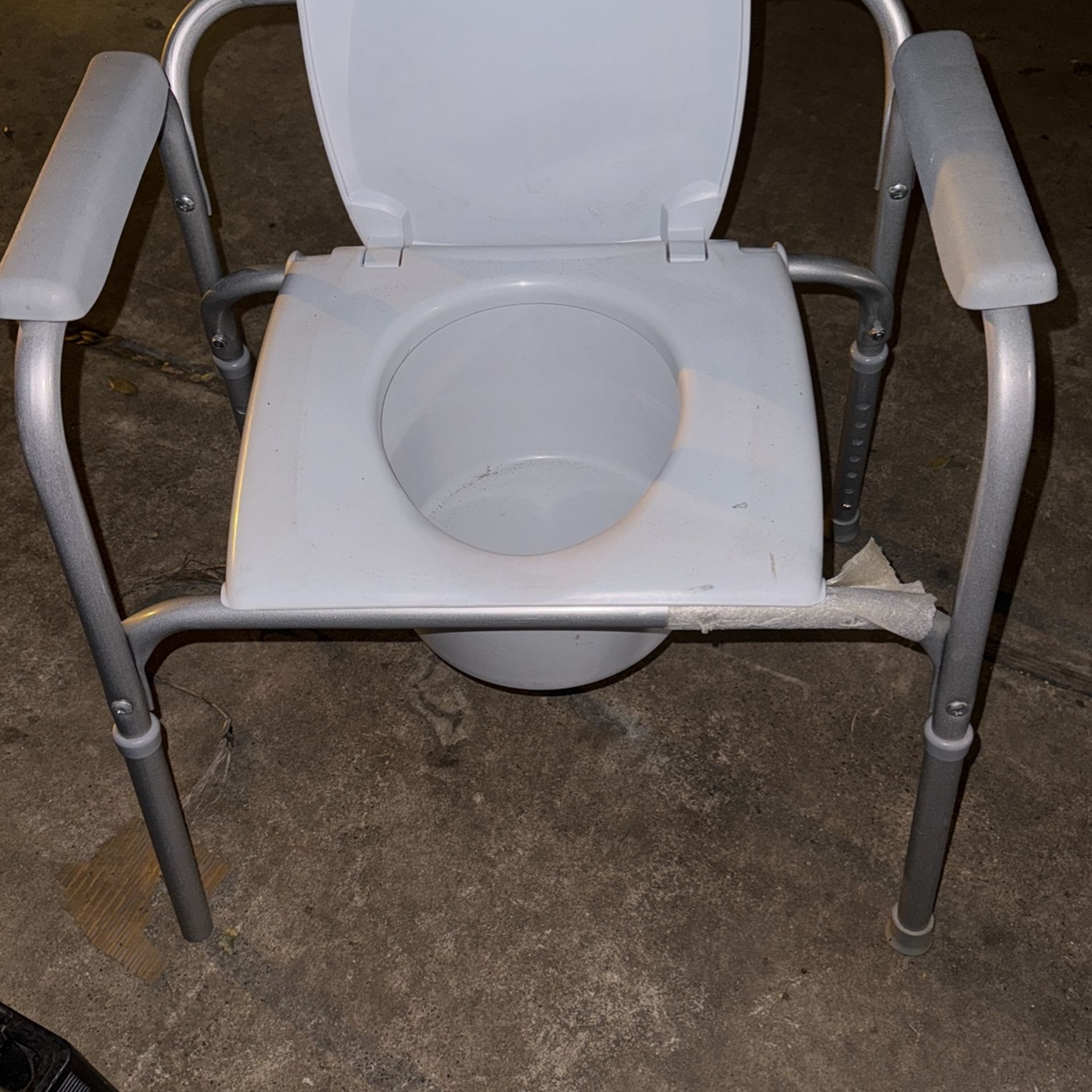 Steel Folding Bedside Commode Toilet Seat Bacinica Para Adulto Semi nuevo
