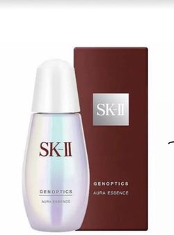 SK II genoptics aura essence