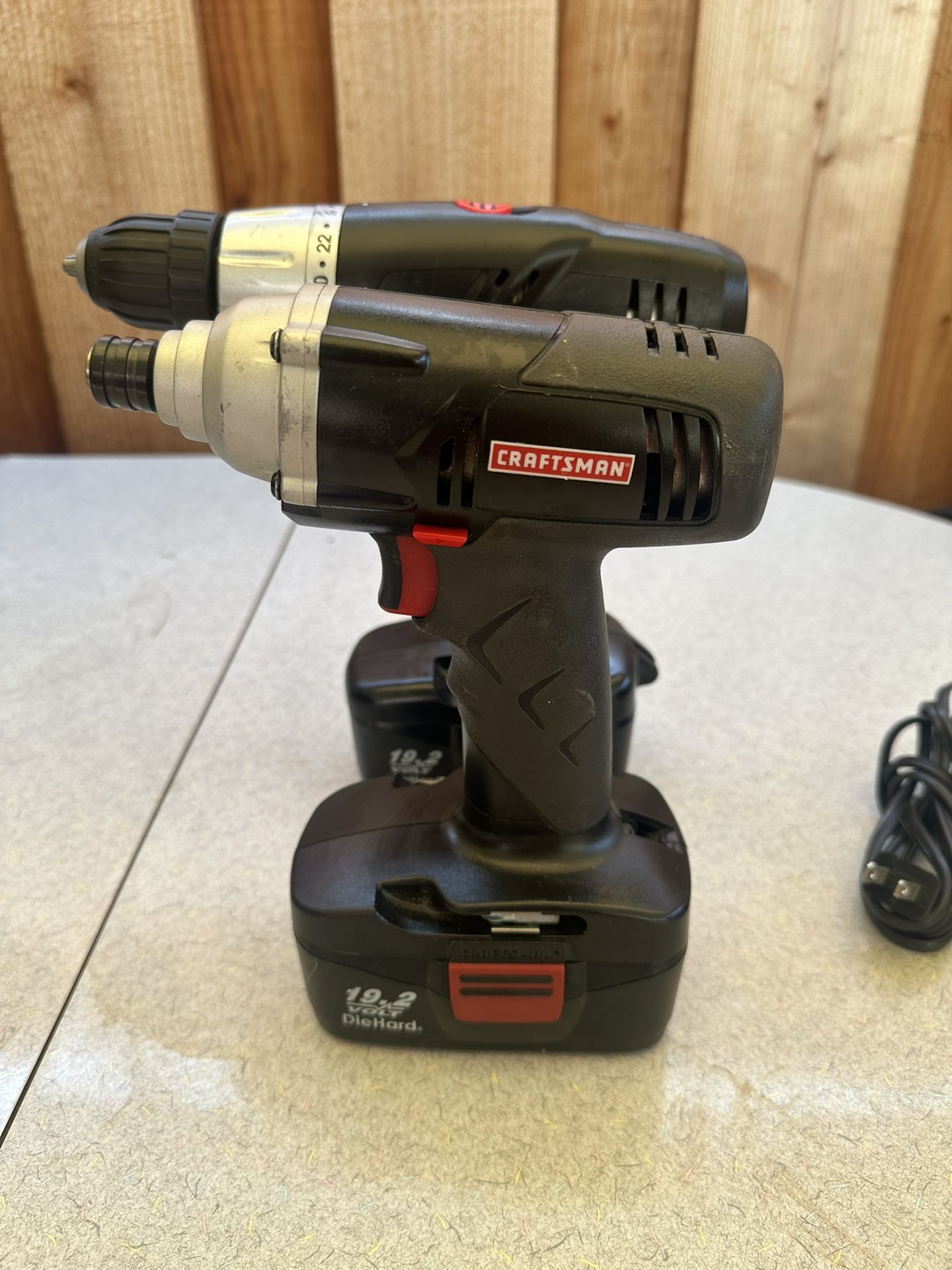 Craftsman 19.2 V Combo Drill And Impact Wrench