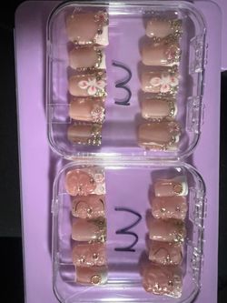 Press on nails size m