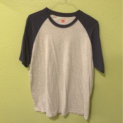 Men’s T-shirt (size XL)