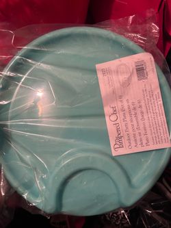 Pampered chef plastic plates