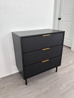 Brand New dresser/drawer
