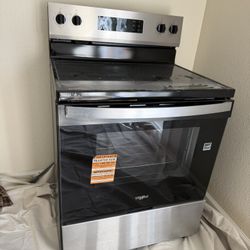 Pickup Only - Whirlpool Flexible Cooktop 30-in Glass Top 4 burners 5.3-cu ft Freestanding Electric Range ( Stainless Steel )