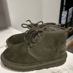 Boys Uggs