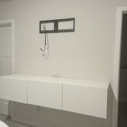 White Floating Or Floor Tv Stand
