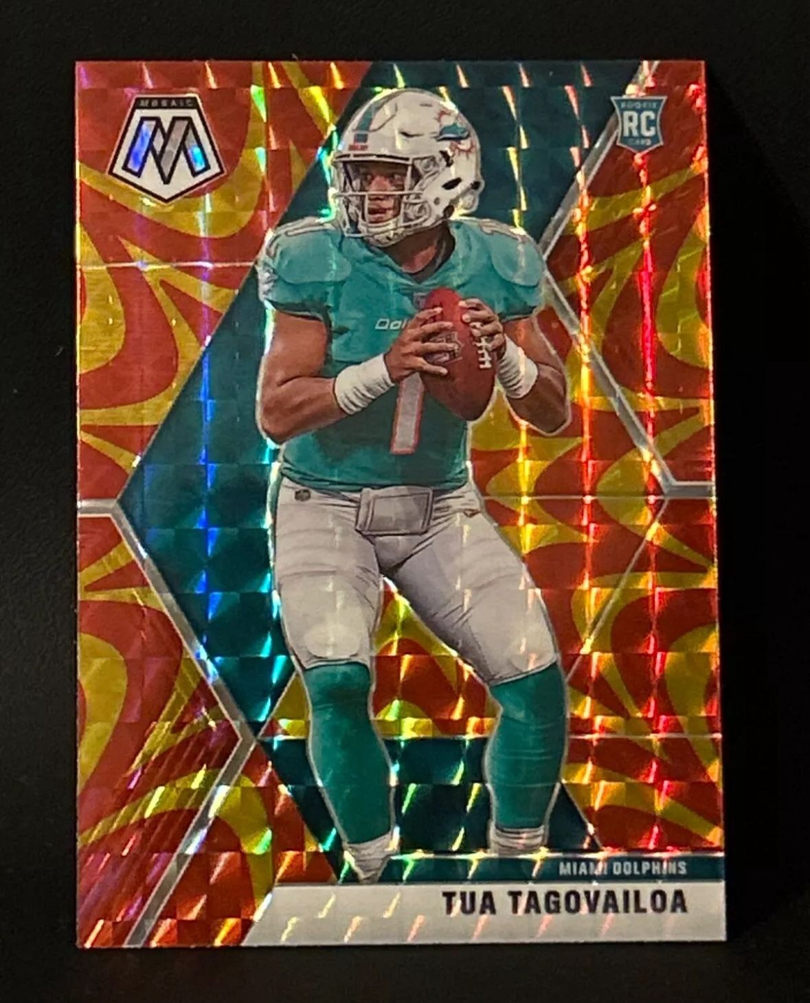 2020 Panini Mosaic - Rookies Tua Tagovailoa Mosaic Reactive Orange Prizm (RC)