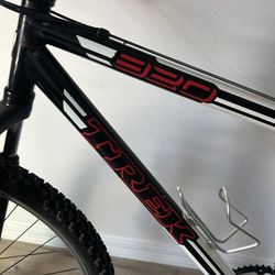 Trek 820 
