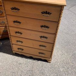  🌹CHESTS/5 DRAWERS🌹