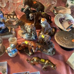 Porcelain wild cat figurines. Some 1978. See close-ups for prices.