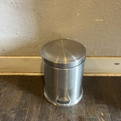 Bathroom Stainless Steel Round Step-On Trash Can