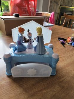 Disney Olaf's Frozen Adventure Musical Jewelry Box