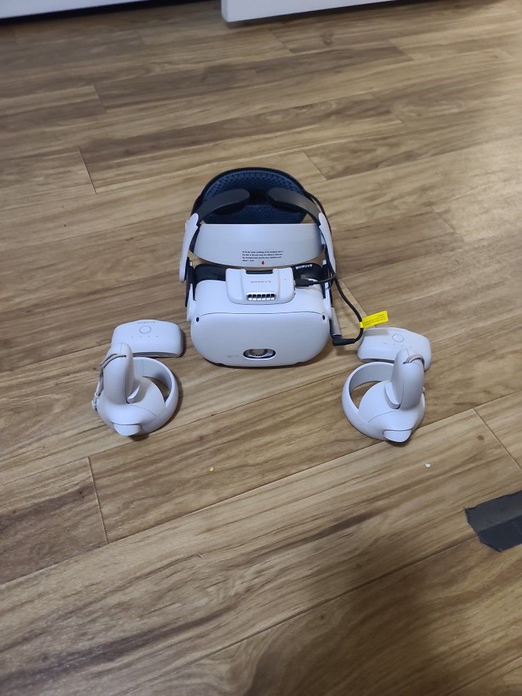 Oculus Quest 2 With Lots Of Aftermarket Parts