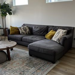 SECTIONAL COUCH - right side chaise