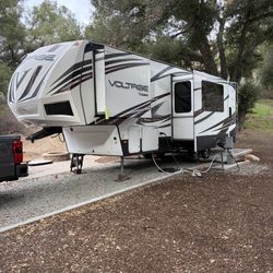 2014 Voltage V3005 5th Wheel Toy Hauler