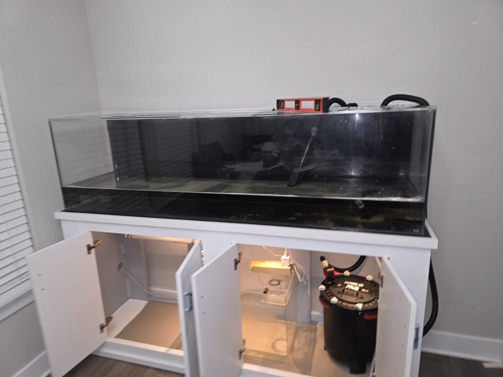 125 Gallon Fish Tank