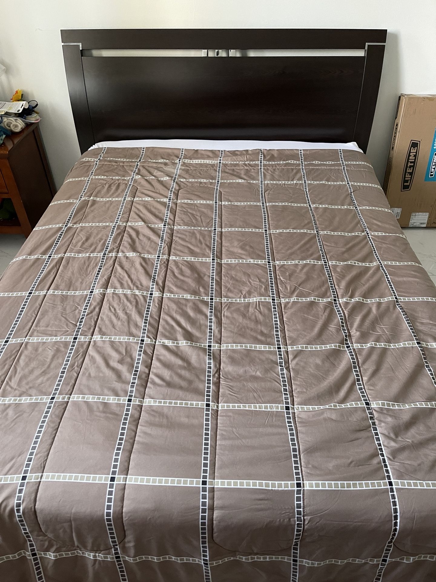 Queen Bed And Mattress