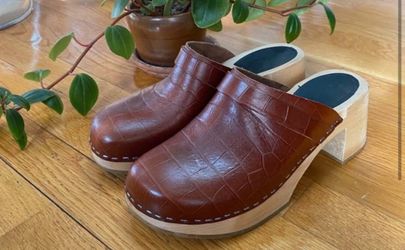 Brown Croc Embossed Leather Clogs