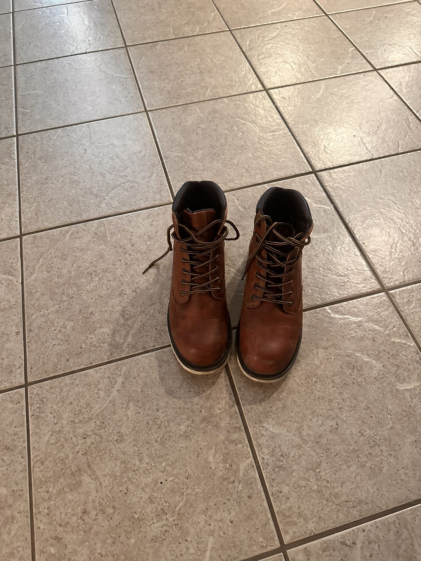 Boots No 10