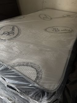 Queen Mattress With Boxspring 