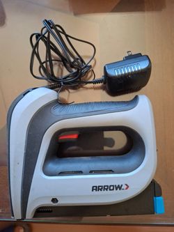 ELETRIC STAPLE GUN like new
