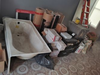 Left drain bathtub