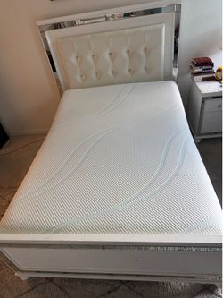 Temper-pedic mattress and adjustable base