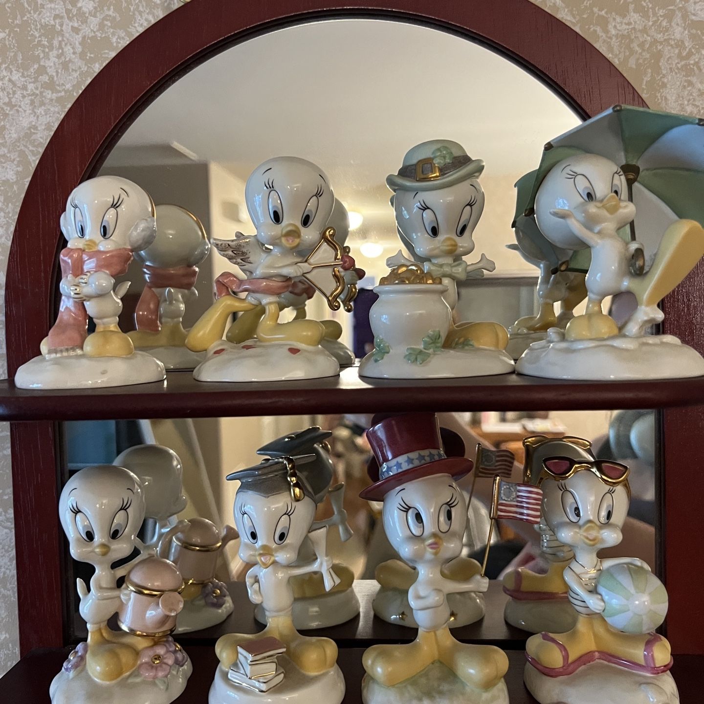 Lenox Looney Tunes Twelve Months of Tweety Bird Full Set 12 Figurine  Collection for Sale in Delran, NJ - OfferUp