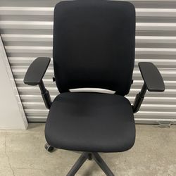 Steelcase Amia Fully Adjustable Model Task Chair/ Office Chair 