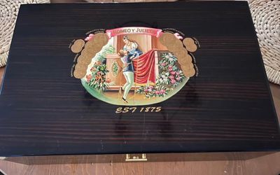 Cigar Humidor-Romeo and Julieta Mahogany 125th Anniversary Collector’s Item