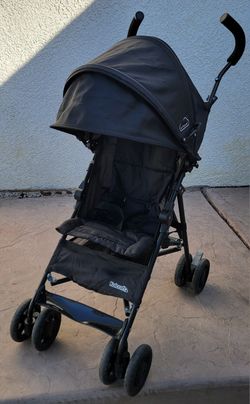 Kolcraft Cloud Lightweight Folding Stroller!