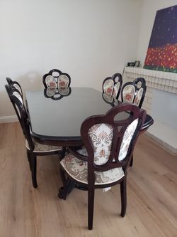 Solid Red Wood Dining Table and Chairs in Excellent Condition