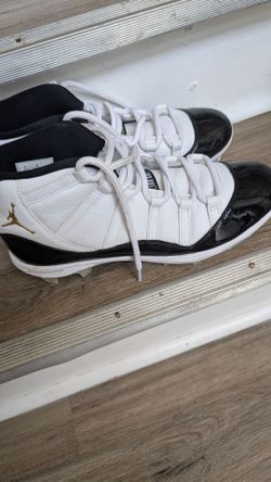 Football cleats size 9.5 men