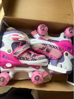 Adjustable roller skates