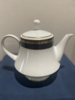 Large Noritake Teapot