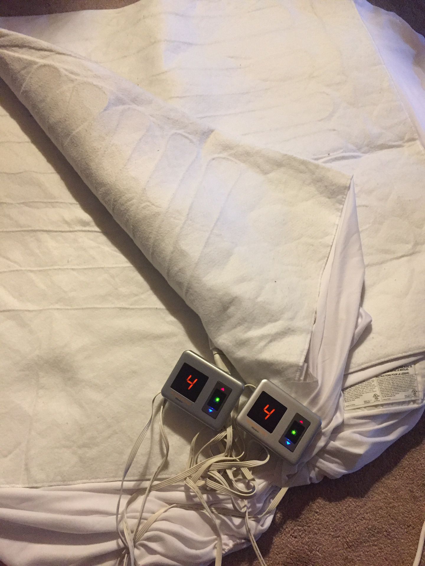 King electric heated mattress pad by “ Biddeford blankets “/ used in great condition