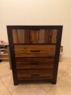 Dresser