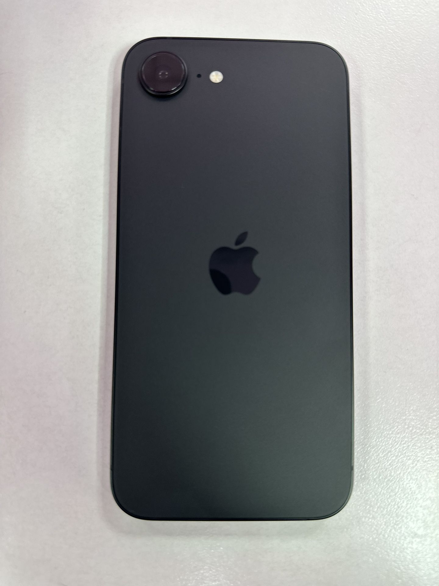 iPhone 16 E