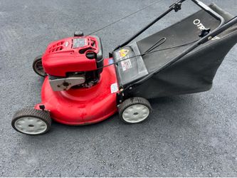 Troy Bilt Push Mower 190cc w/21” Cutting Width With Bag. Runs Good