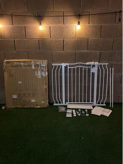 THEYFIRST 34-42” Baby/ Pet Gate (35th Ave & Bell Rd)