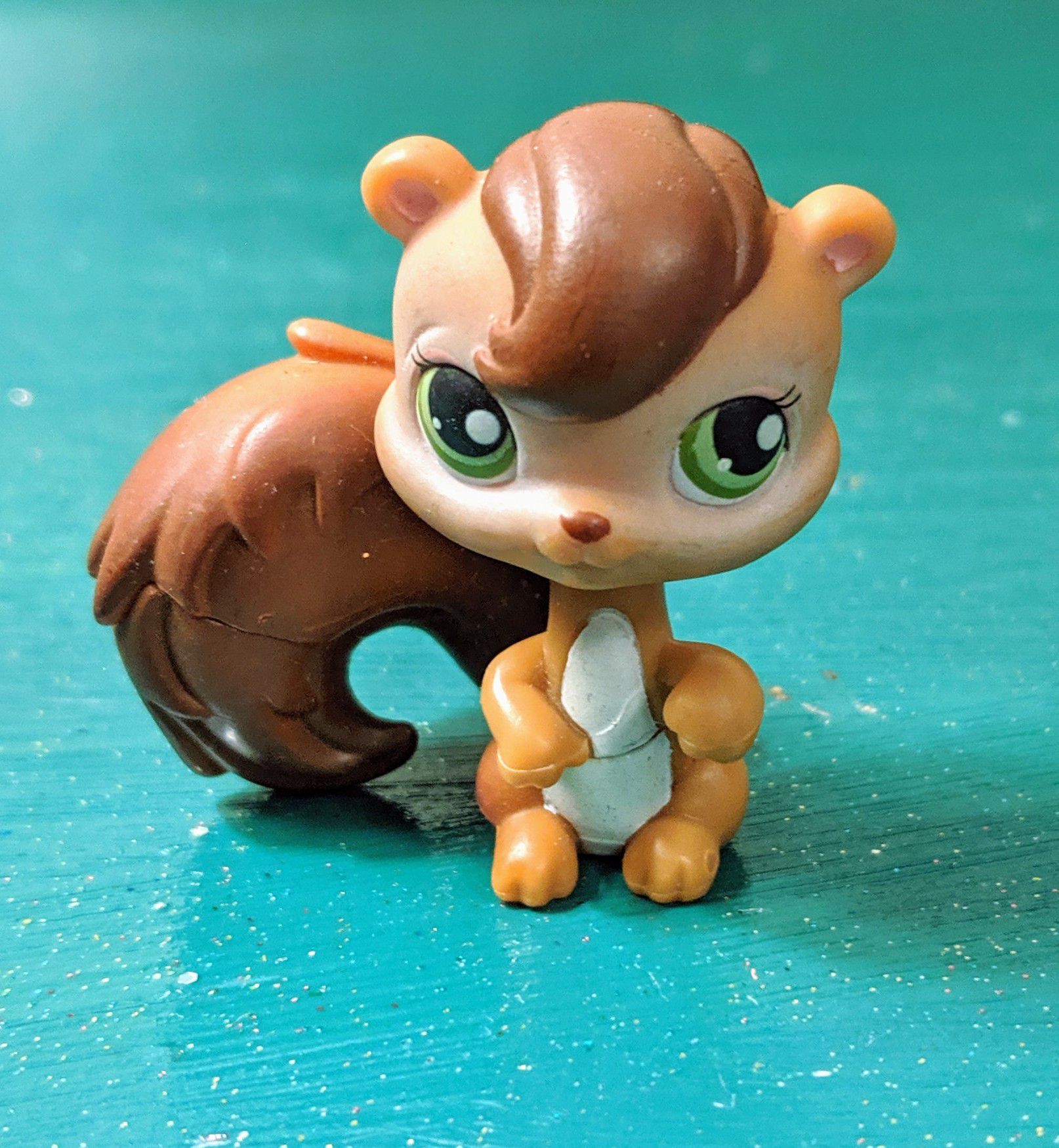 Littlest Pet Shop Brown and White squirrel with green eyes #195