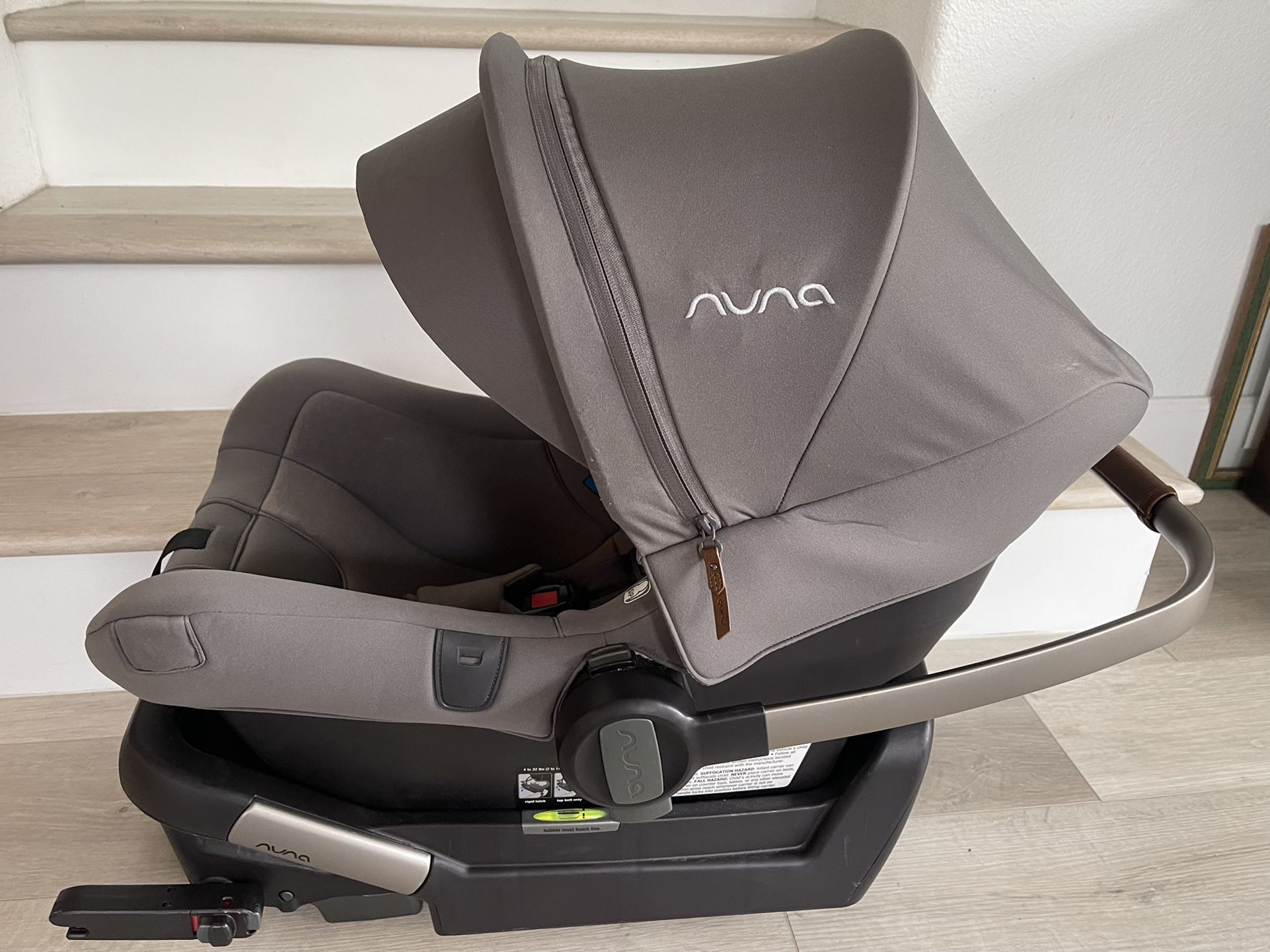2019 Nuna Pipa Lite LX Car Seat (Nordstrom Special Edition Color) for Sale in Chula Vista, CA
