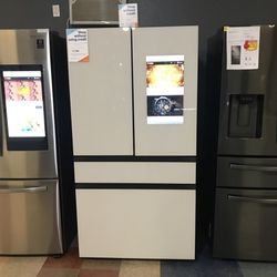 Samsung White Bespoke French Door Refrigerator With Family Hub 📲 J3