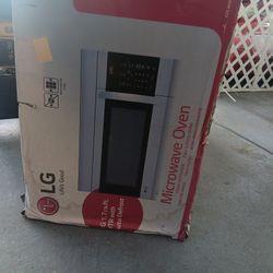 LG 1.7 Cu Ft With Auto Defrost 