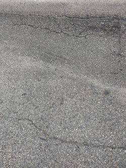 Sterns and foster king size bed and box springs and metal frame Paid 1299.00 selling 250.00 must pick up Thursday am First person to pick it up T