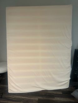 Queen size memory foam mattress