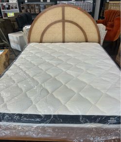 Frame queen bed